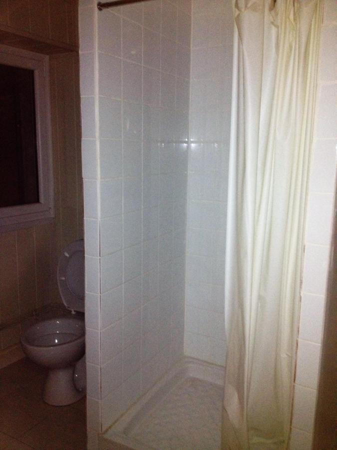 gîte 4 pièces,6 couchages,centre ville Sancoins wifi gratuite,lave linge, lave vaisselle Extérieur photo